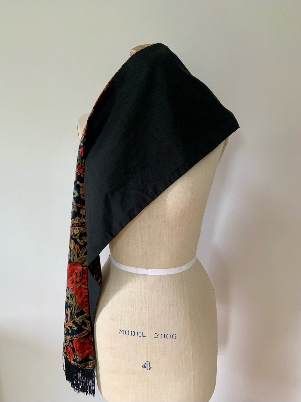 Velvet Roses Fringed Scarf - Picture 4 of 5
